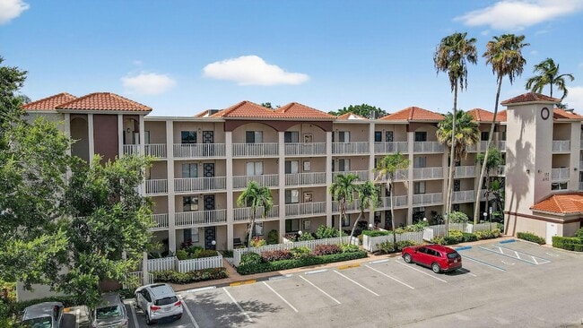 Photo - 6193 Pointe Regal Cir Unidad 402 Rental