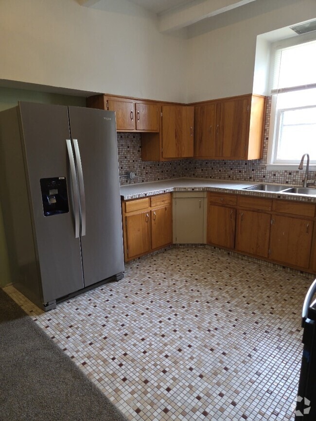 Building Photo - 318 S Gibson St Rental