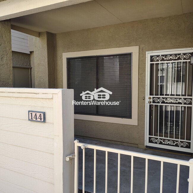 Photo - 2035 S Elm St Unidad 144