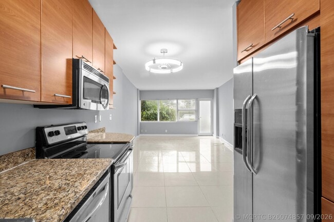 Photo - 3250 NE 28th St Unit 102