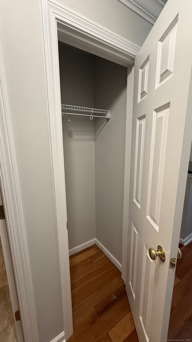 Photo - 19 Isaacs St Unidad APT 300