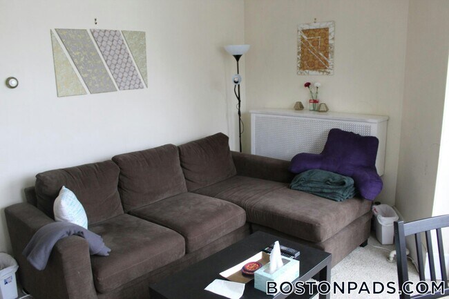 Photo - 879 Beacon St Unidad 22