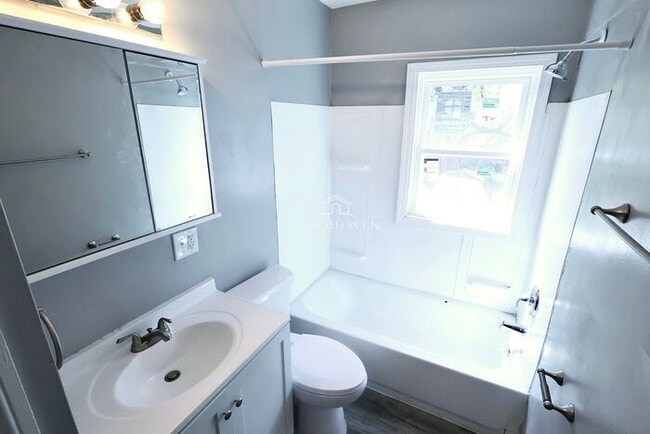 Photo - 3654 W 107th St