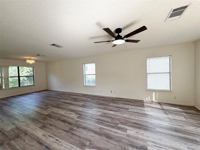 8332 Montoya Cir