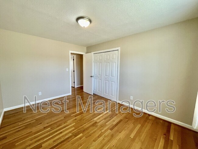 Photo - 621 Welsh Pl