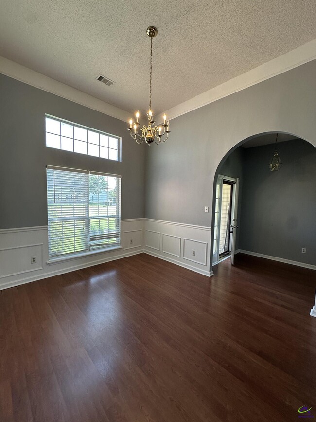 Photo - 225 Autumn Woods Dr