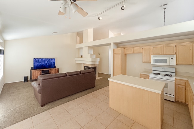 Photo - 39518 Chalfont Ln