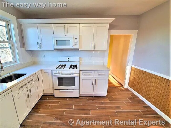 Photo - 39 Waterhouse St Unit #2