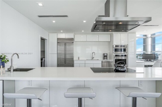 Photo - 2 br, 2.5 bath Condo - 5660 Collins Ave Ap... Unidad Apt 21C