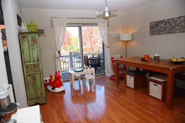 Photo - 17 Castle Dr