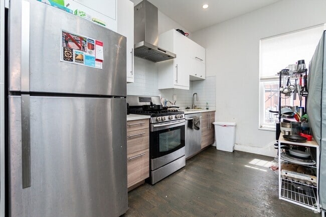 Building Photo - 78 Forest St Unit 1 Rental