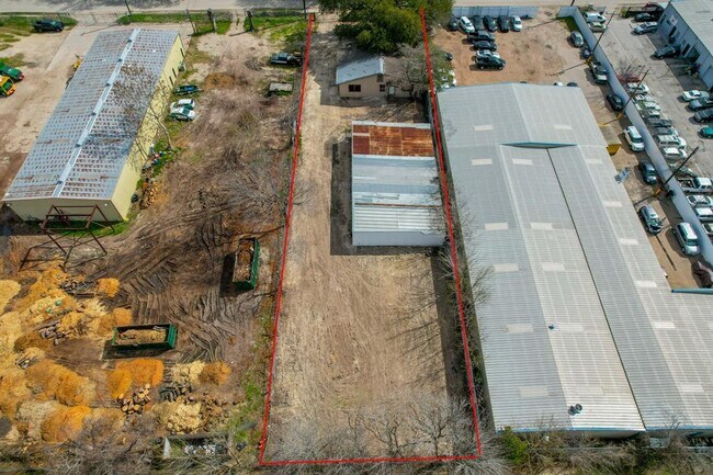 Photo - 1637 Oak Tree Dr