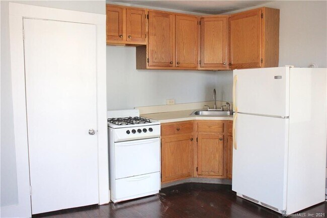 Photo - 1330 Chapel St Unit 3