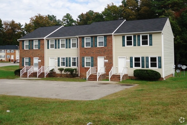 Building Photo - Prince George Commons Townhomes