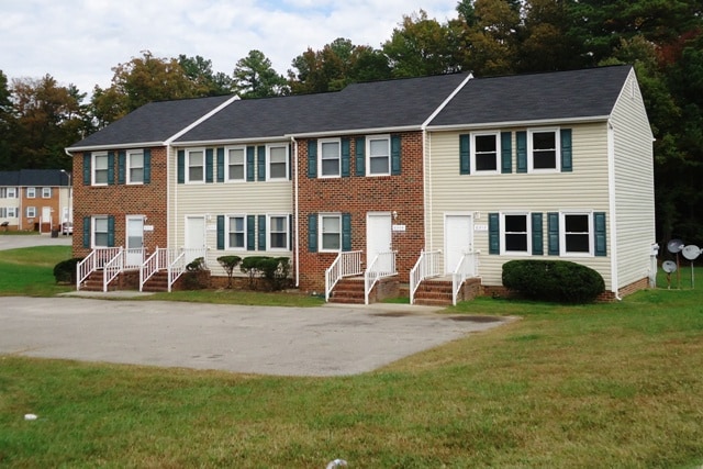 Building Photo - Prince George Commons Townhomes