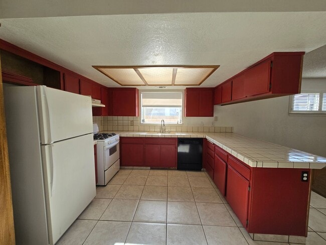 Photo - 3559 Spice St