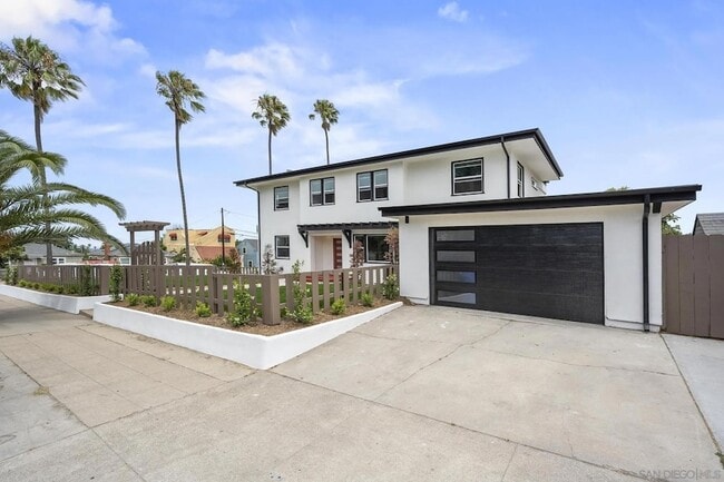 Building Photo - 4420 Voltaire St