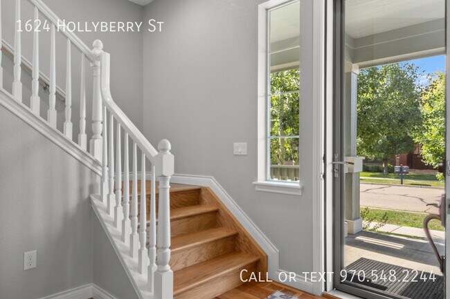 Photo - 1624 Hollyberry St