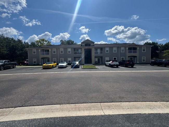 Building Photo - $500.00 Off 1st Month's Rent! Timber Run Condo Unit 16