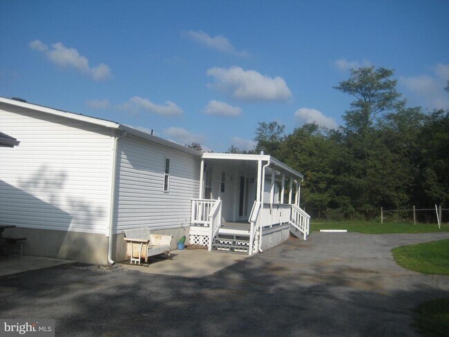 Photo - 477 Shickle Ln