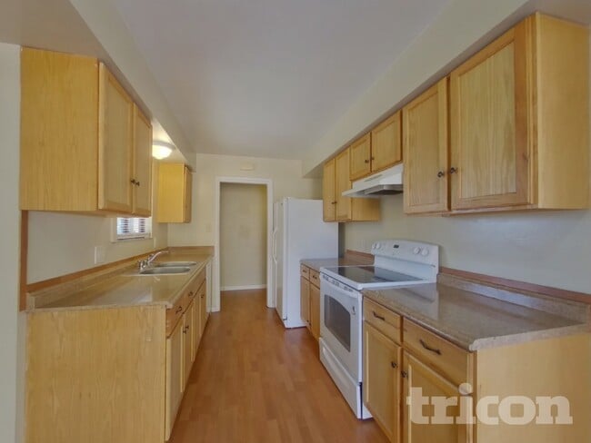 Photo - 1965 Windsor Way