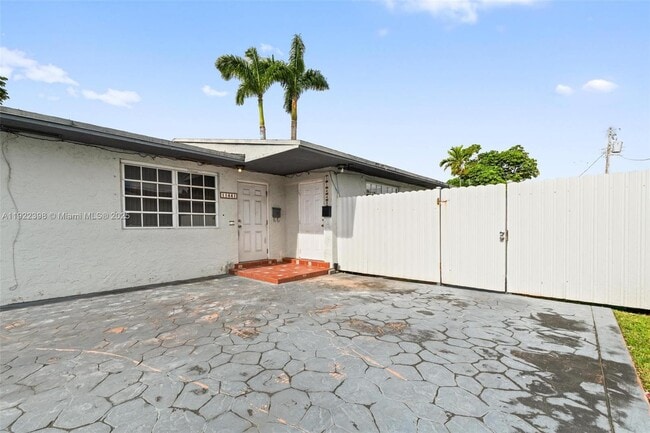 Photo - 11441 SW 2nd St Unit 11443