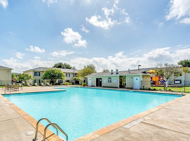 Paradise Oaks Apartments