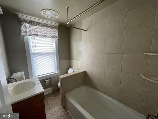 Photo - 6732 Maple Ave