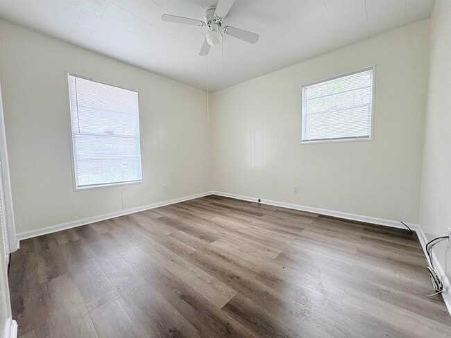 Photo - 3241 Big Oak St