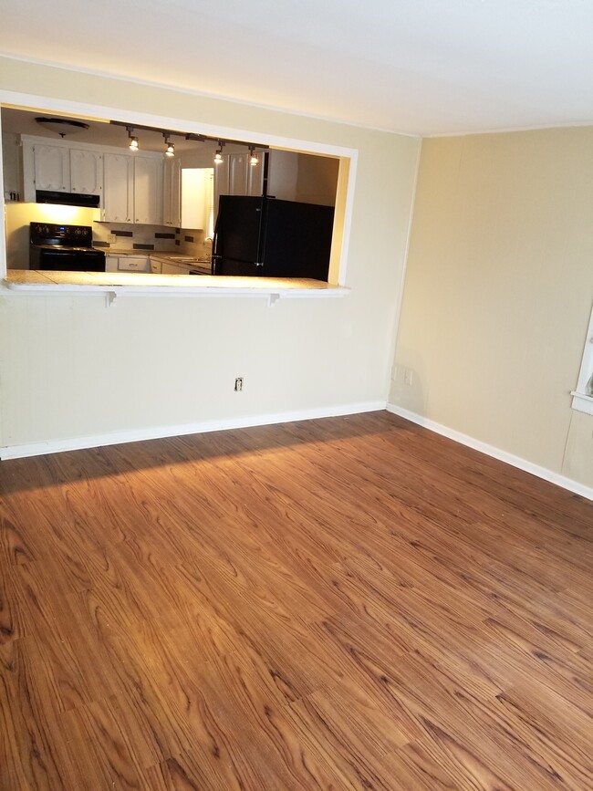 Photo - 1117 E Nettie Ave