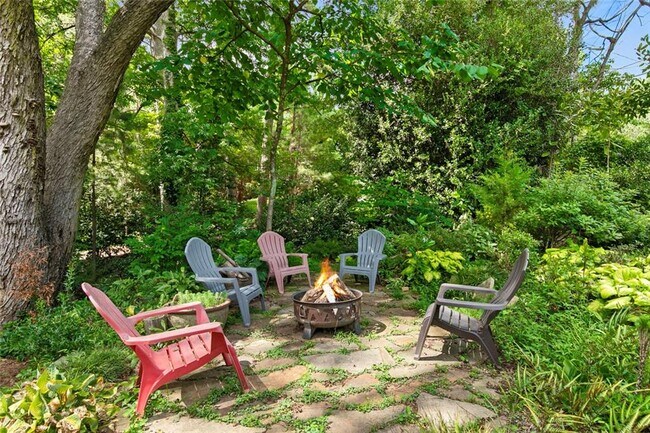 Photo - 1232 Bernadette Ln NE