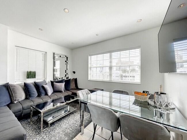 Photo - 825 Jimmy Buffett Mem Hwy Unidad ID1291333P