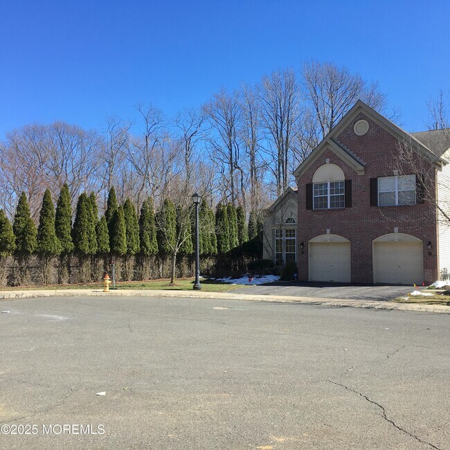 Photo - 44 Poplar Ln