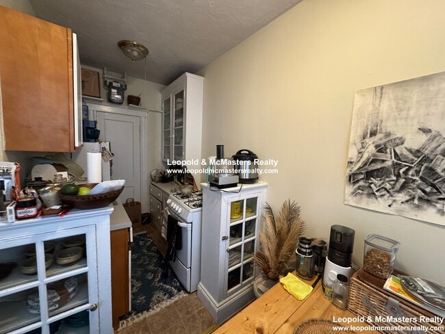 Building Photo - 156 Kelton St Unit 16