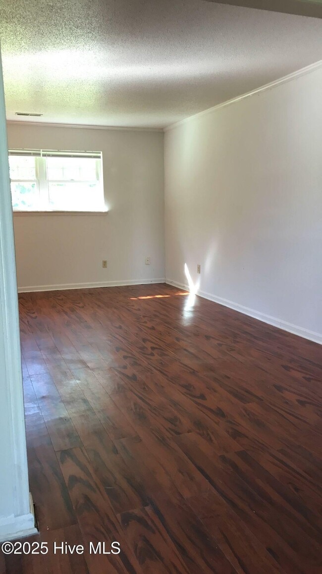 Photo - 109 Baysden Dr