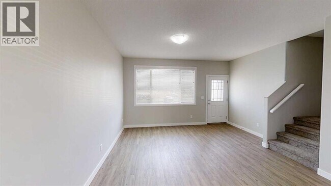 Photo - 9503-9112 112 Ave