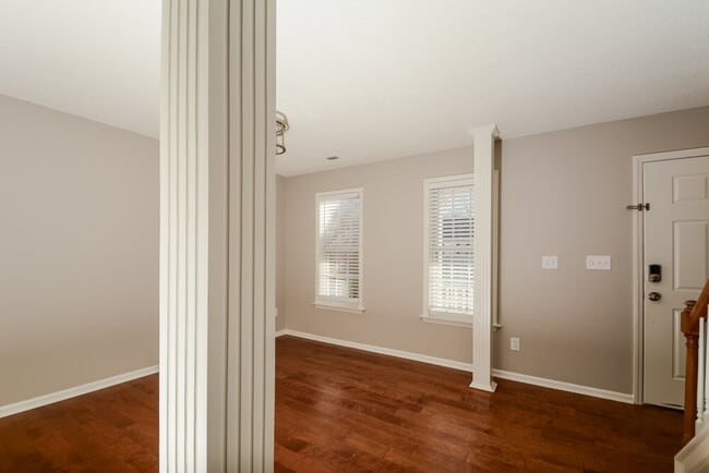 Photo - 1604 Crag Burn Ln