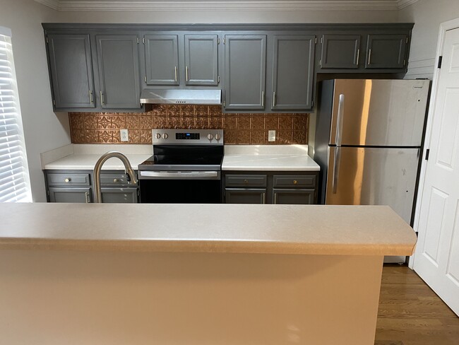 Building Photo - 161 37th Ave N Rental