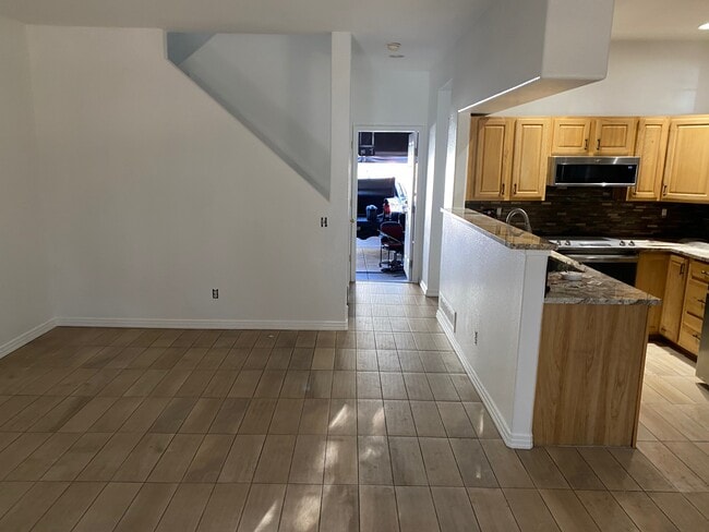 Photo - 627 S Depew St