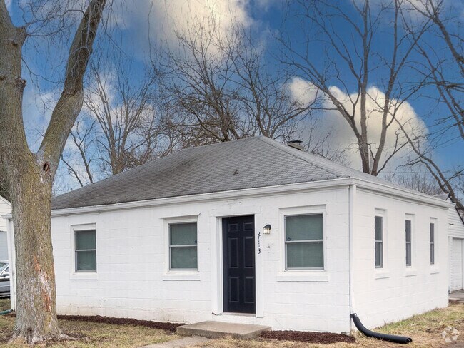 Building Photo - 2113 Medford Ave Rental
