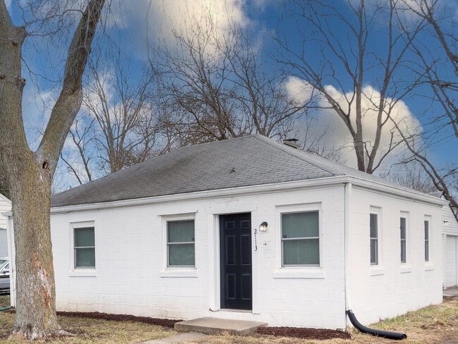 Photo - 2113 Medford Ave Casa