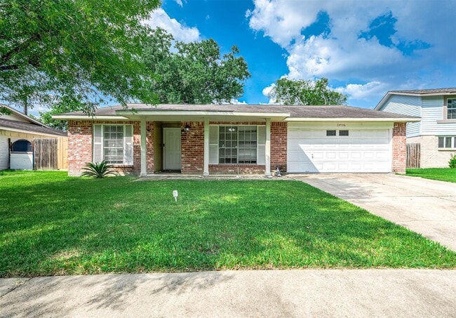 Building Photo - 13706 Towneway Dr Rental