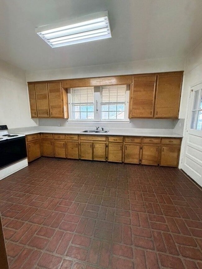 Photo - 420 Bond Ave Unit 420 Bond Ave