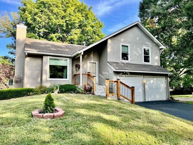 Beautiful Updated 3 Bed 3 Bath Home in Ove... - Beautiful Updated 3 Bed 3 Bath Home in Ove...