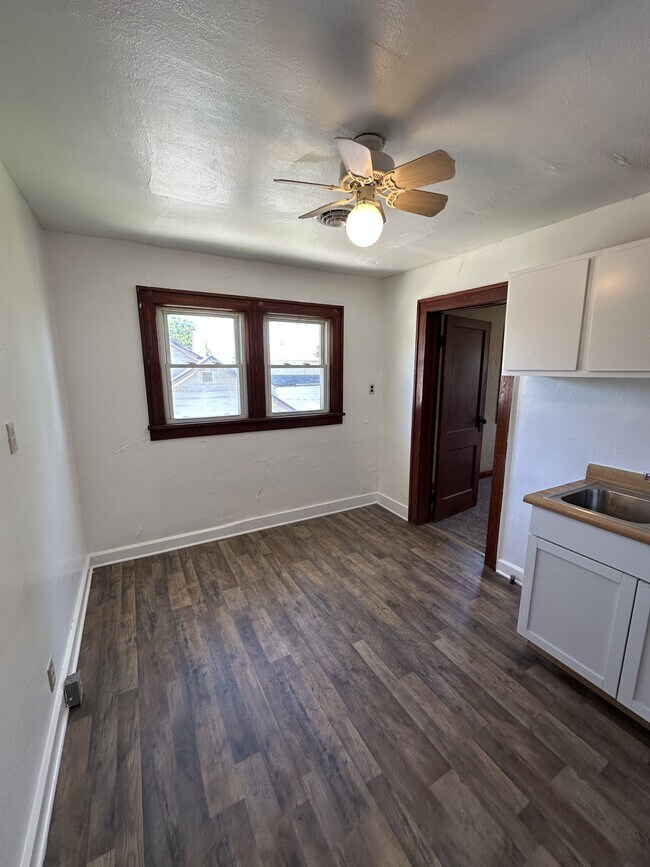Photo - 2940 Pitt St Unit 4