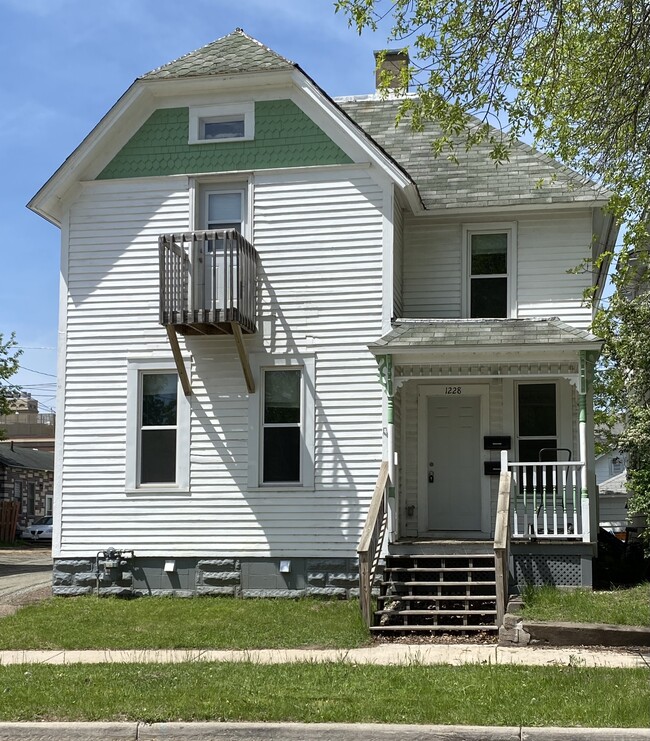 Photo - 1228 Oxford Ave Townhome