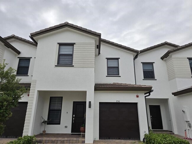 Building Photo - 256 SW 159th Ter Rental
