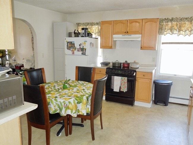 Photo - 299 Court St Unit 2