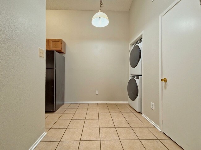 Photo - 123 N Troy Ave Unit A