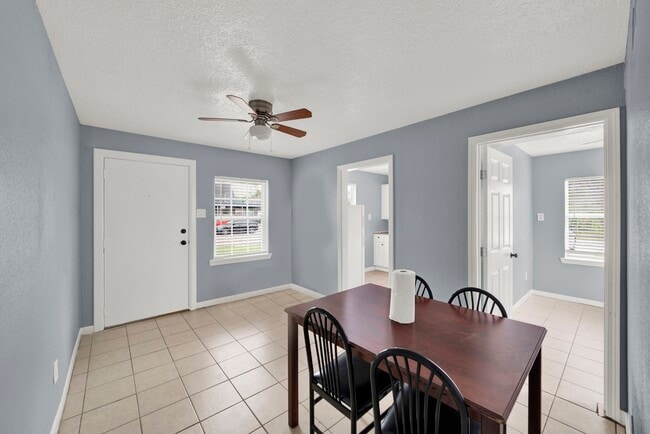 Building Photo - 1009 Witter St Unit C Rental